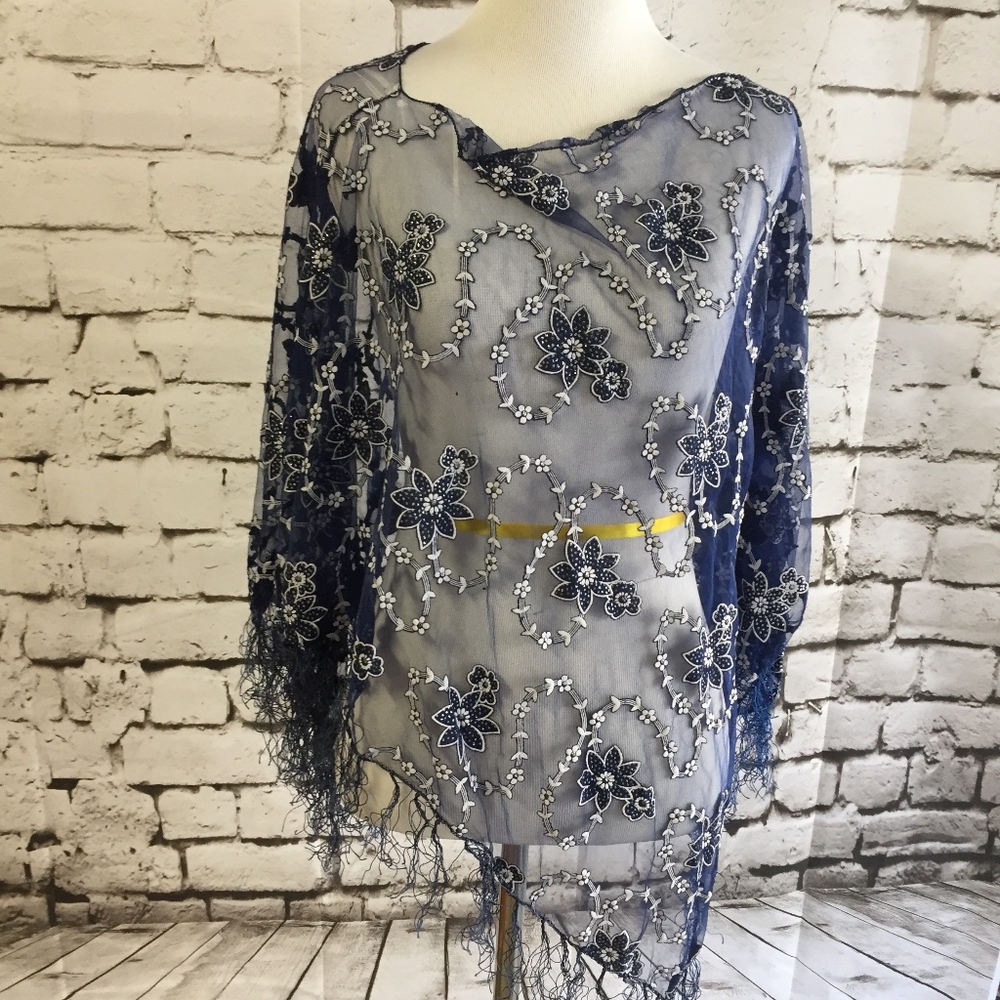 Glamorous Shawl/Poncho/Wrap